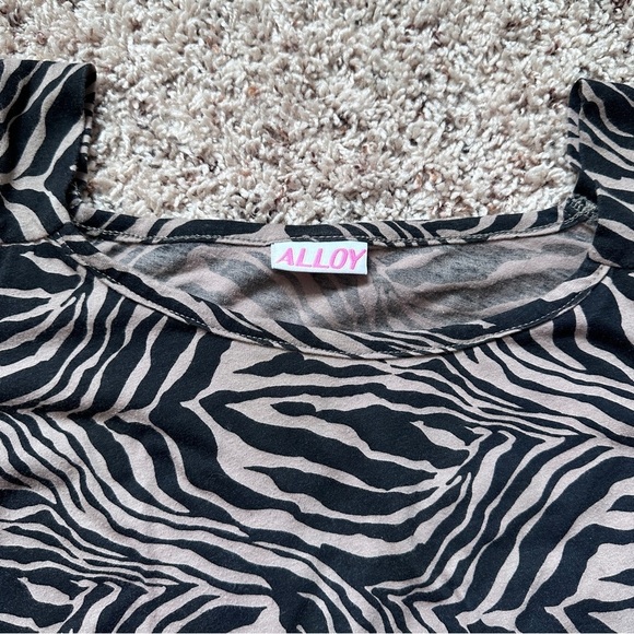 Vintage Y2K Alloy Zebra Print Cold Shoulder Long Sleeve Top Women’s Size Small - Picture 8 of 16